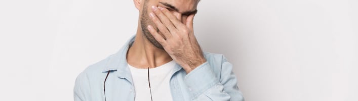 Vaistininkė įspėja: 5 klaidos, galinčios sukelti akių įtampą ir sausumą